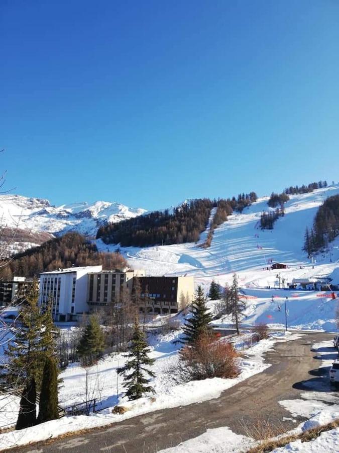 Appartement Pied Des Pistes Super Sauze Enchastrayes Exterior foto